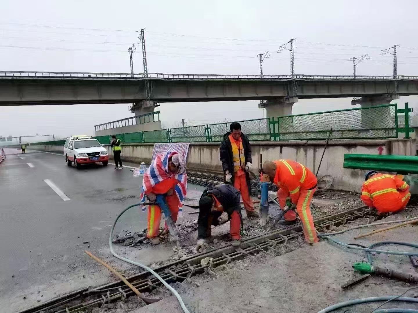 泗水桥梁伸缩缝抢修料